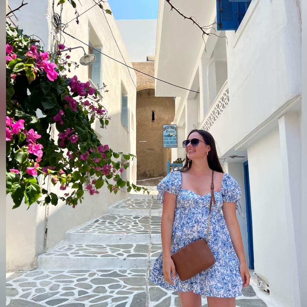 White and blue floral dress, size medium, brand olivaceous, from a boutique